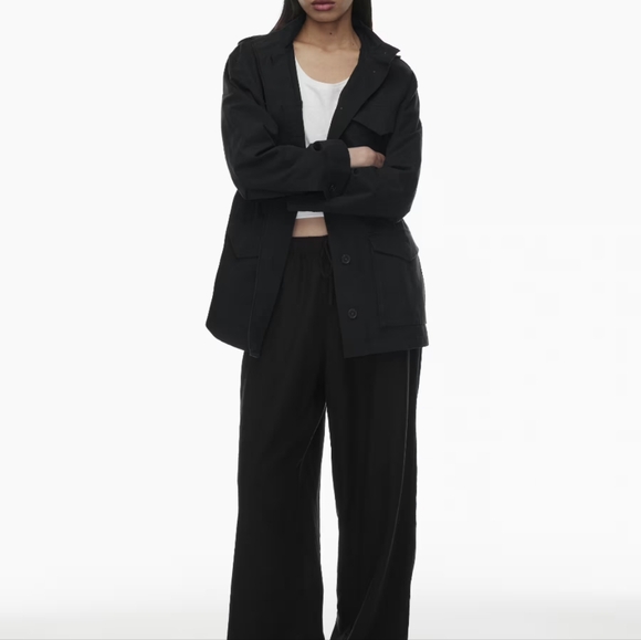 🎉HP! NWT Aritzia The Group Babaton Black Utility Nook Jacket - Picture 2 of 10